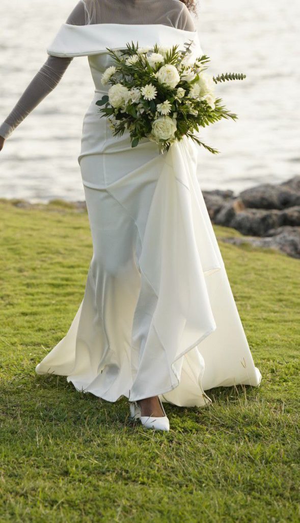 Novia vestido elegante boda 2025, costa en la habana.